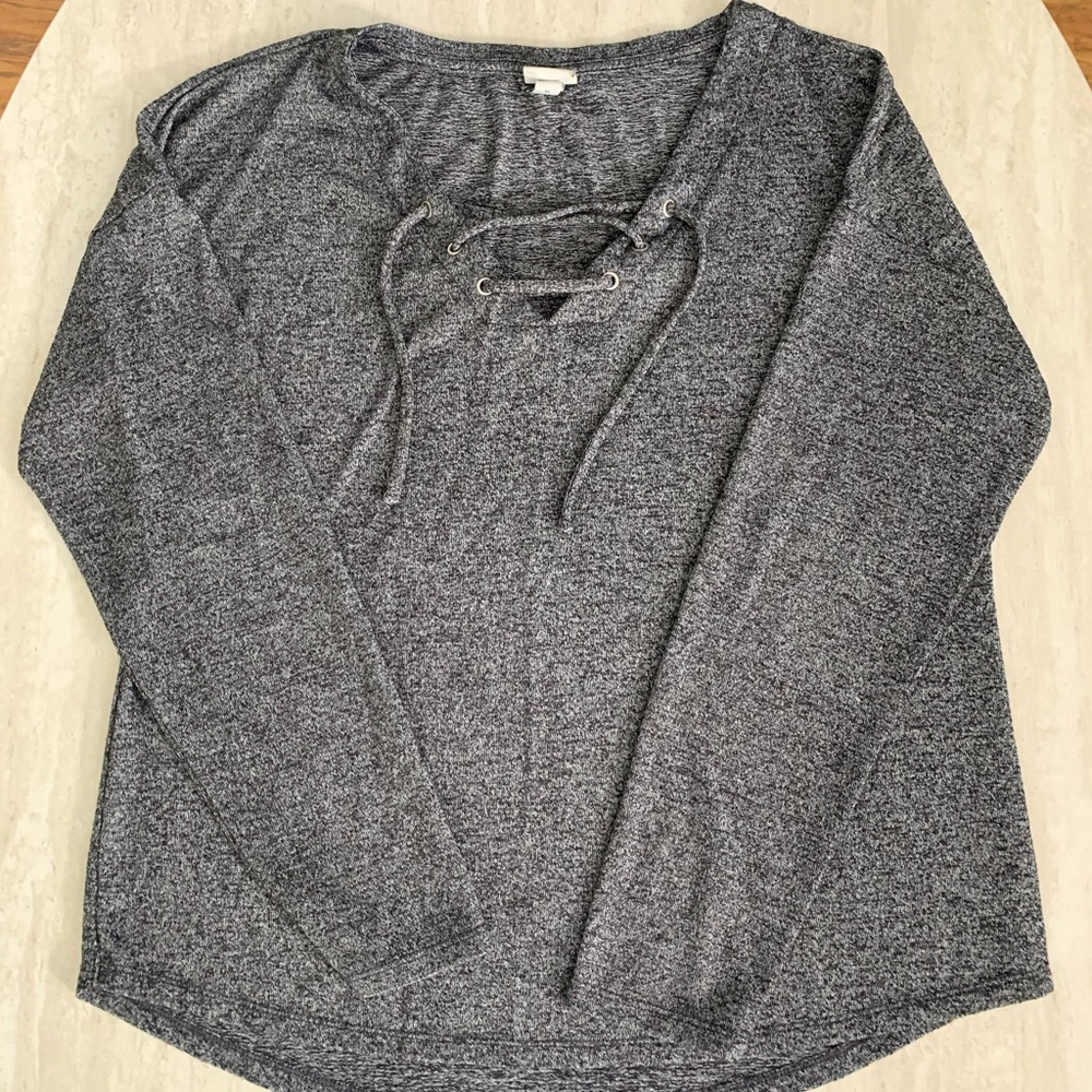 a new day bouncy blouse with tie